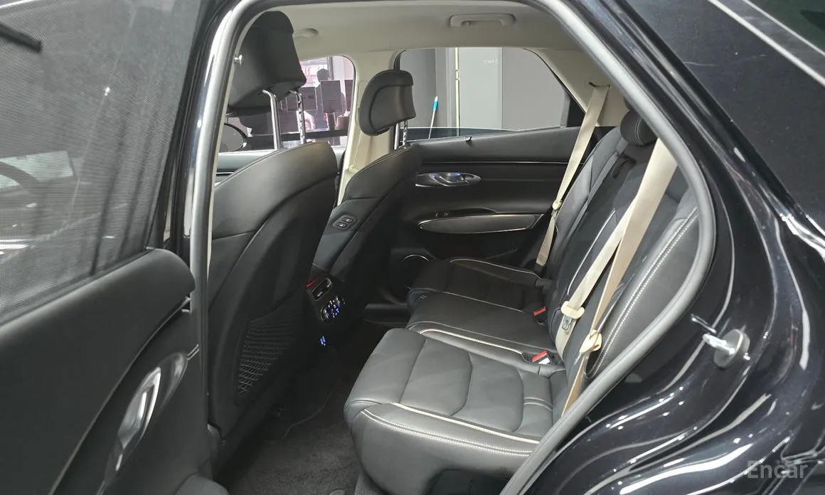 Фото 12 - Genesis GV70