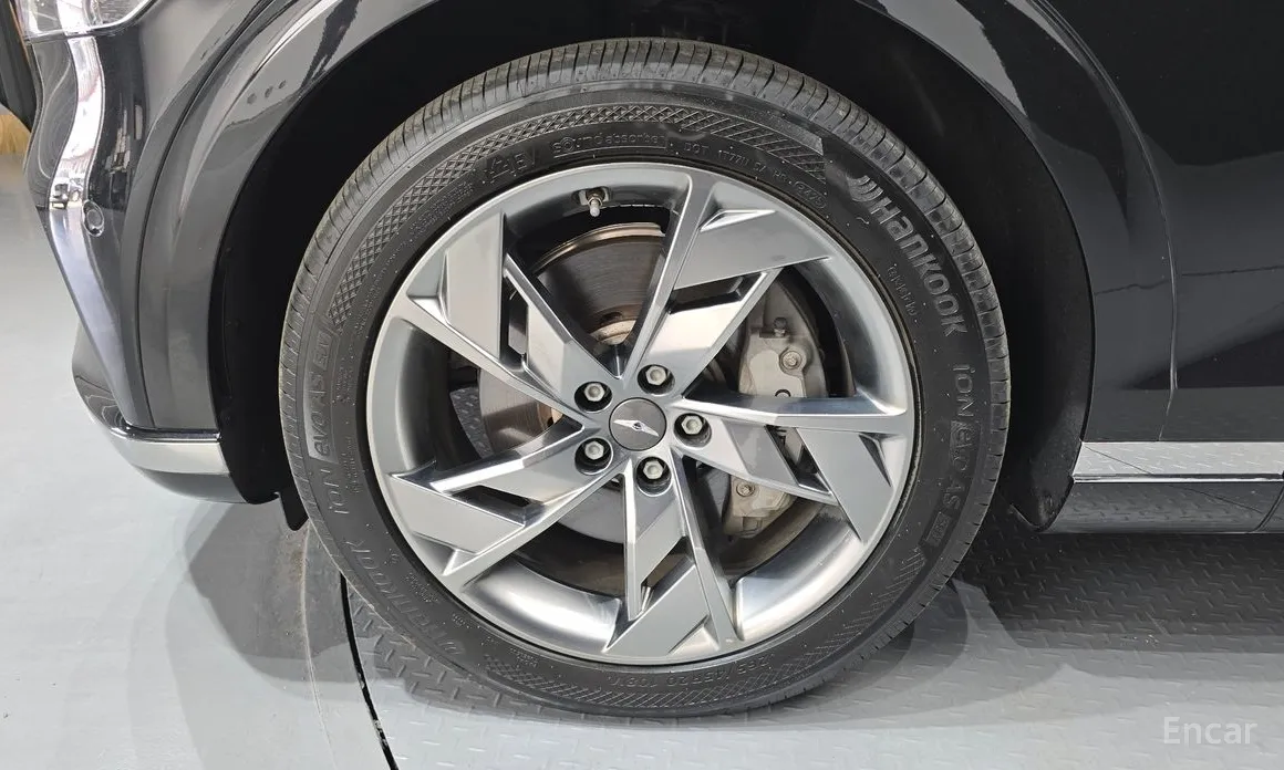 Фото 5 - Genesis GV70