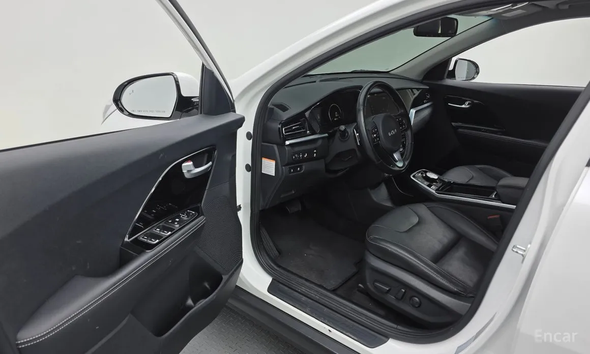 Фото 10 - Kia Niro