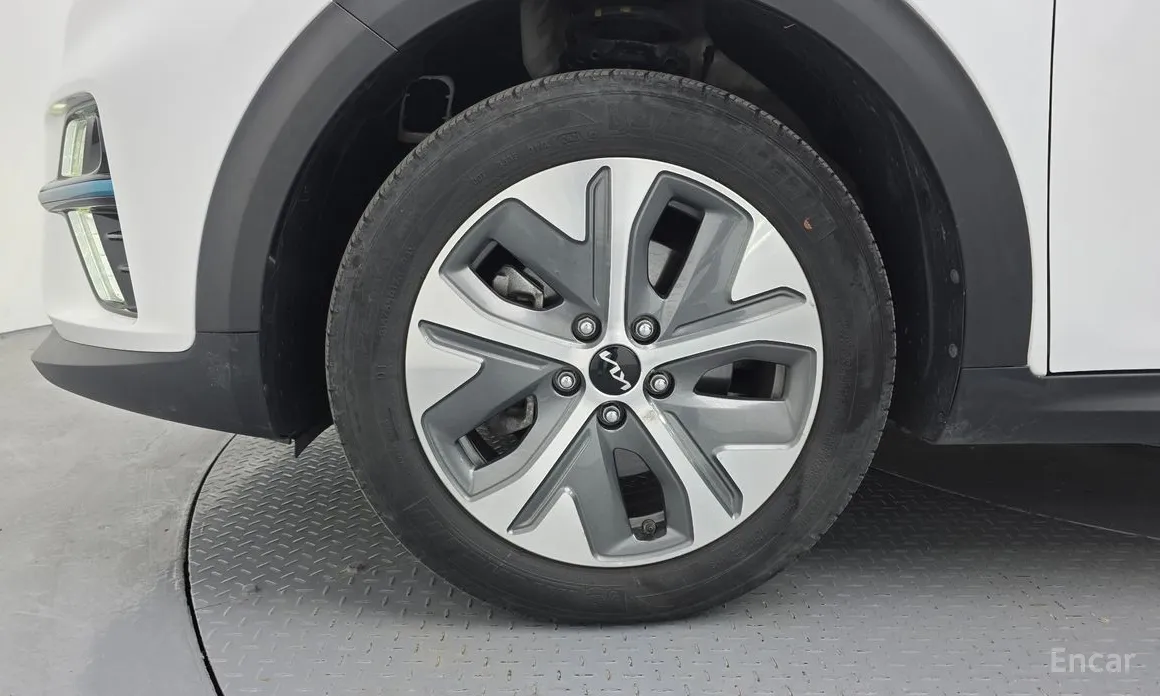 Фото 5 - Kia Niro