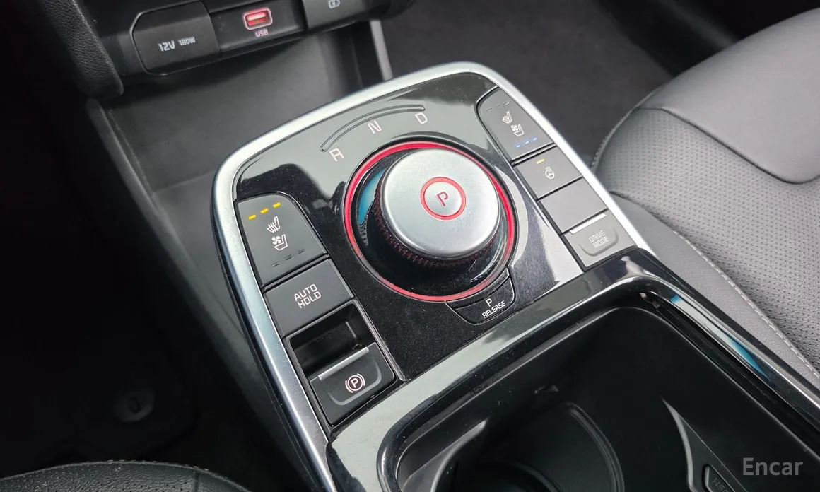 Фото 9 - Kia Niro