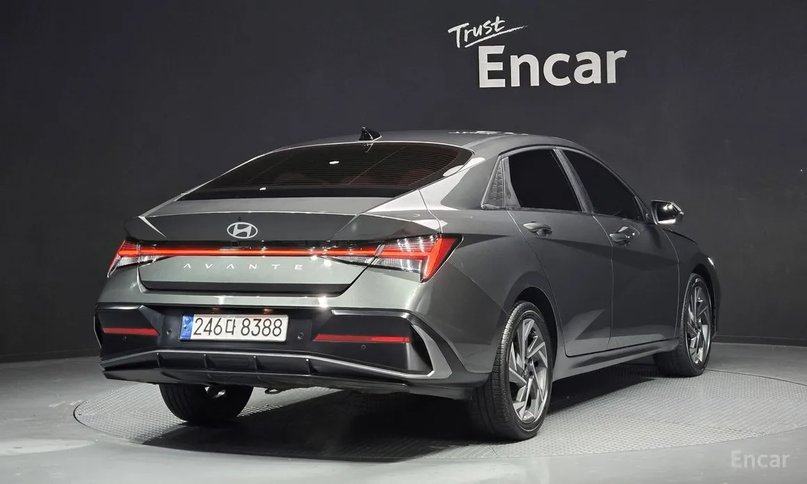 Фото 2 - Hyundai Avante