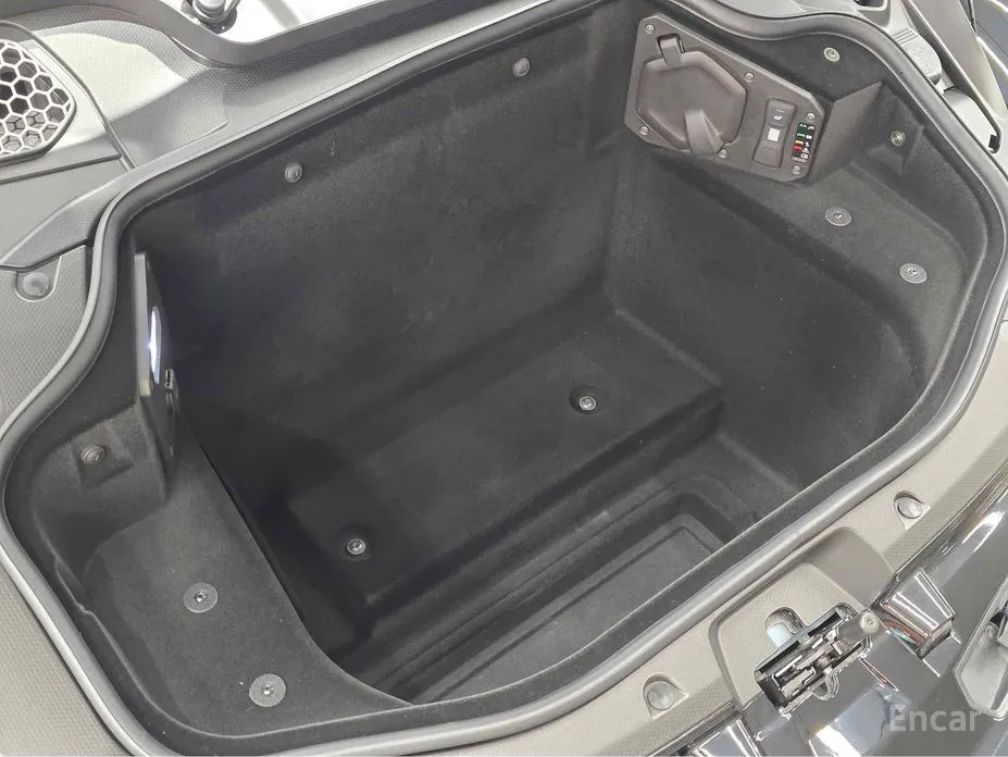 Фото 11 - Lamborghini Revuelto