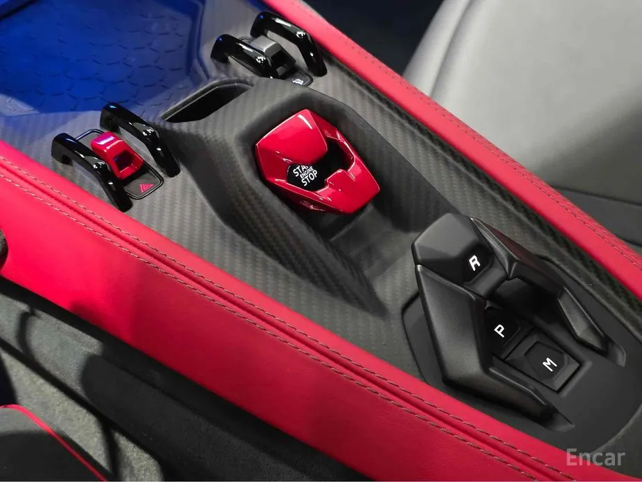 Фото 7 - Lamborghini Revuelto