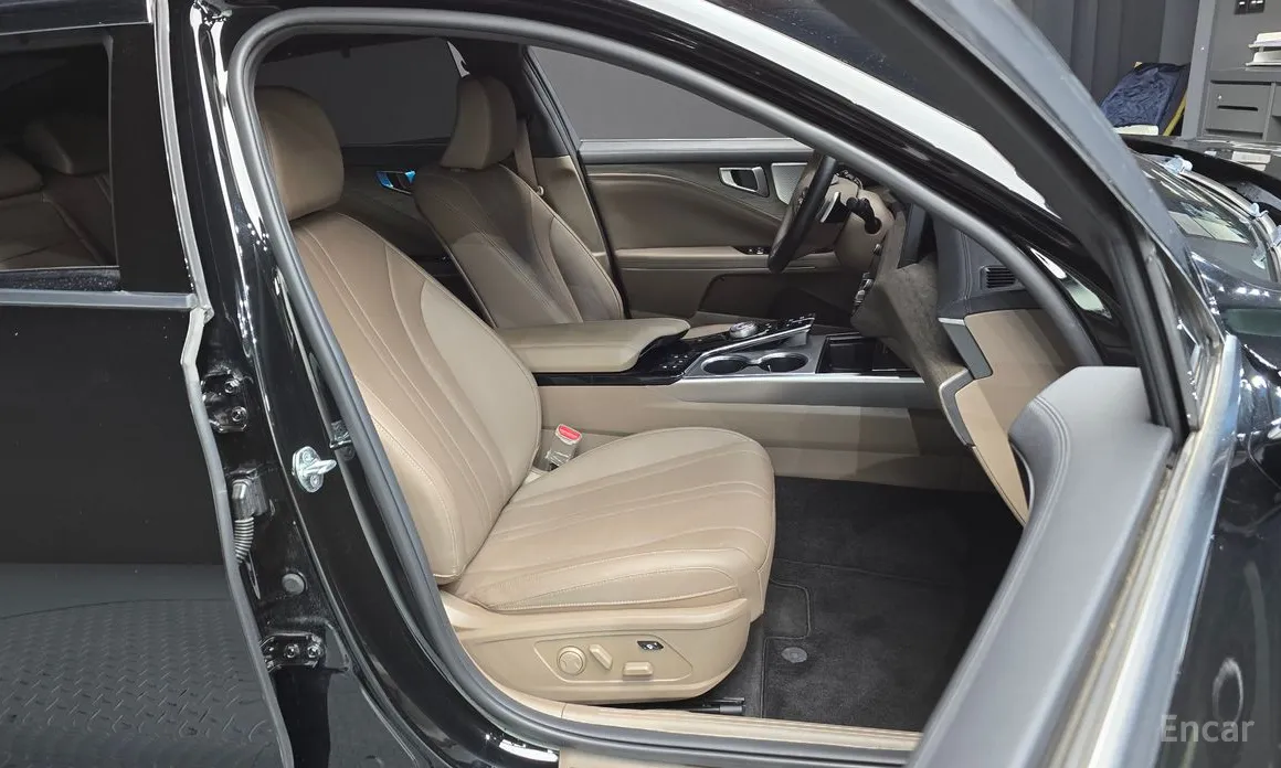 Фото 12 - Kia K8