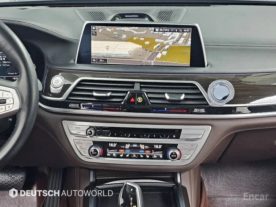 Фото 14 - BMW 7 Series