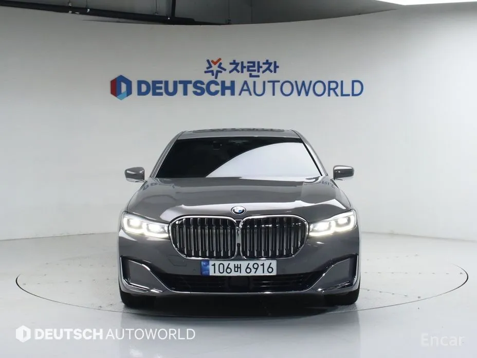 Фото 3 - BMW 7 Series