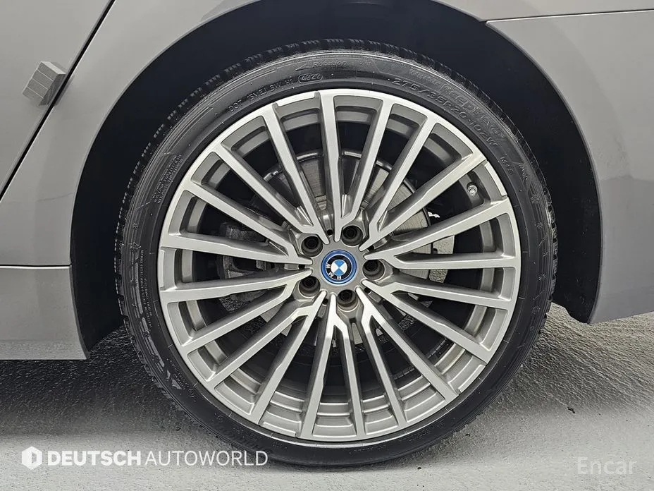 Фото 5 - BMW 7 Series