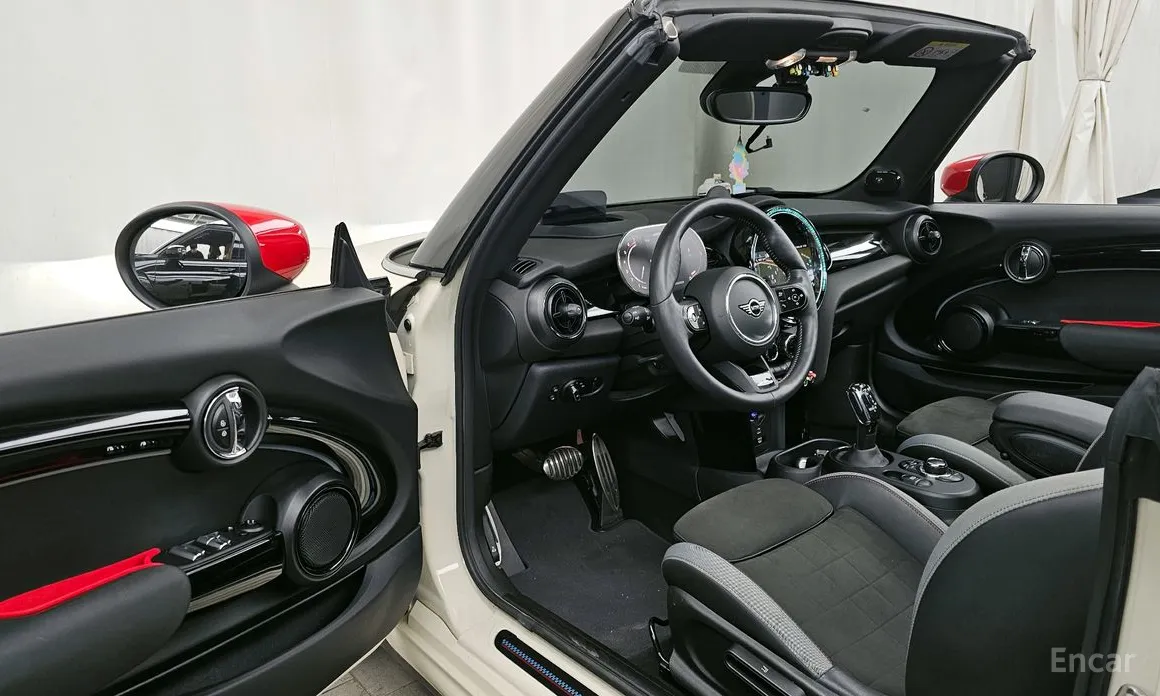 Фото 10 - Mini Cooper Convertible