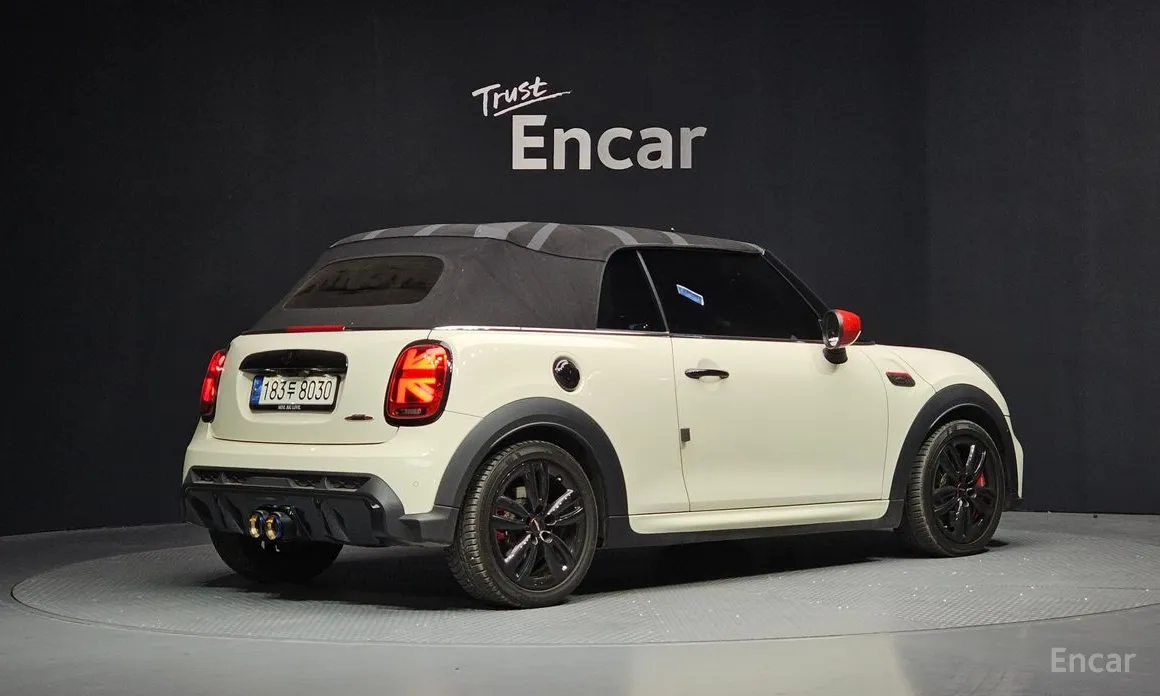 Фото 2 - Mini Cooper Convertible