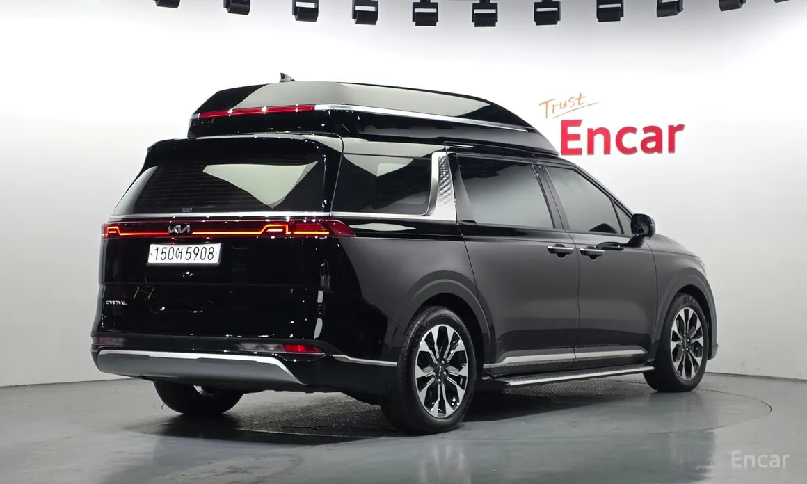 Фото 2 - Kia Carnival