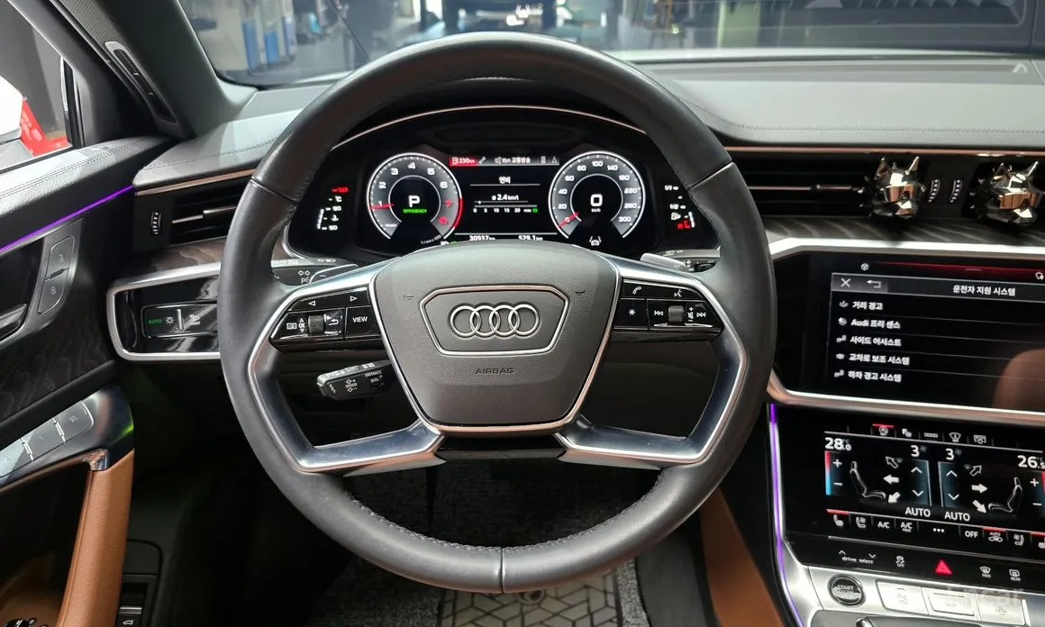 Фото 14 - Audi A6