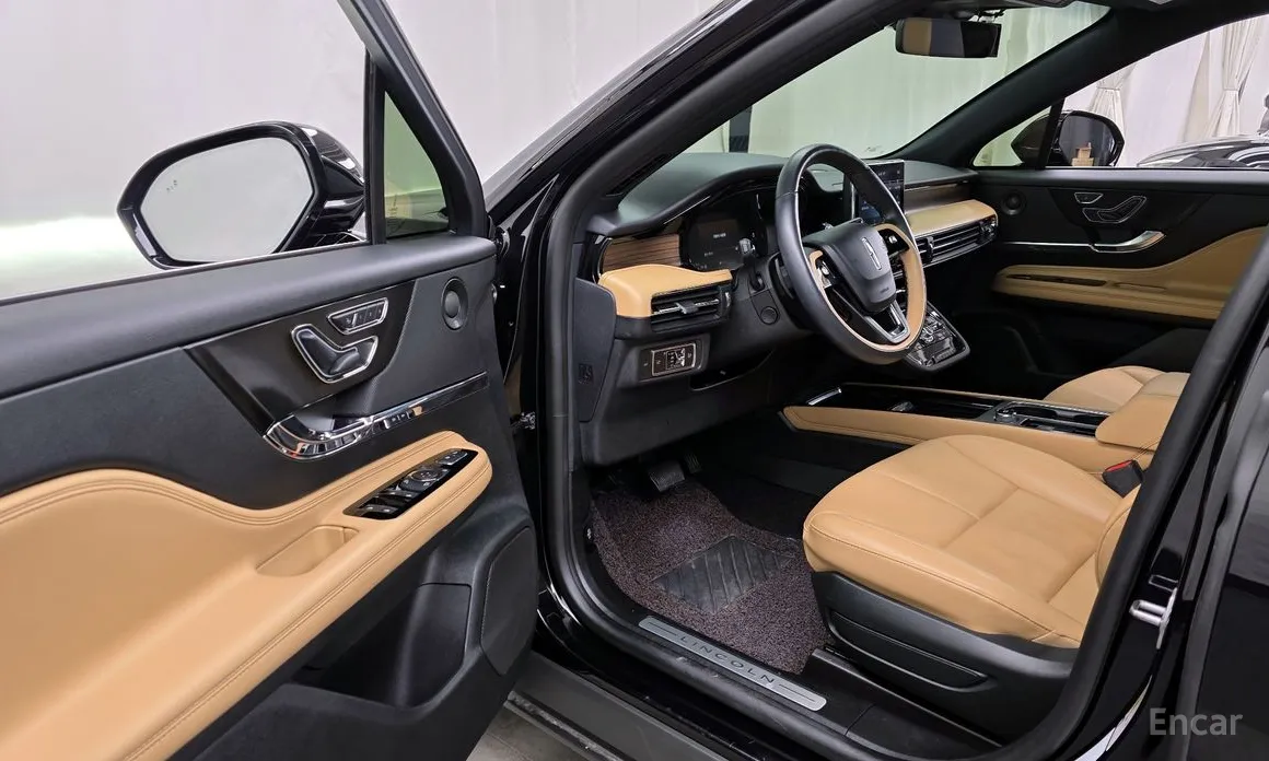 Фото 10 - Lincoln Corsair