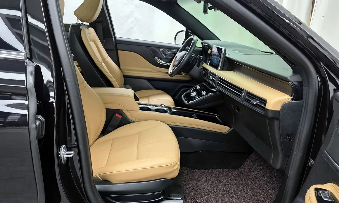 Фото 11 - Lincoln Corsair