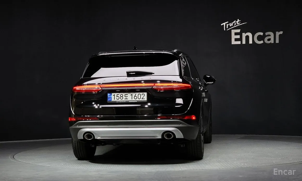 Фото 4 - Lincoln Corsair