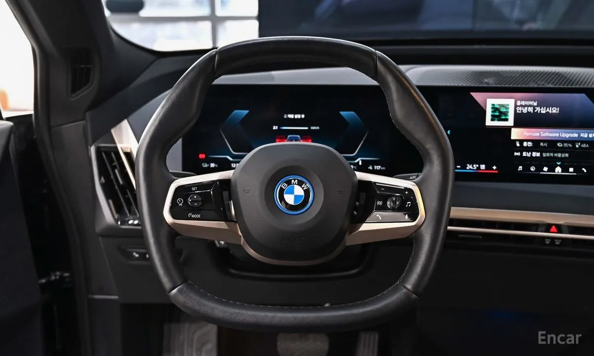 Фото 14 - BMW iX