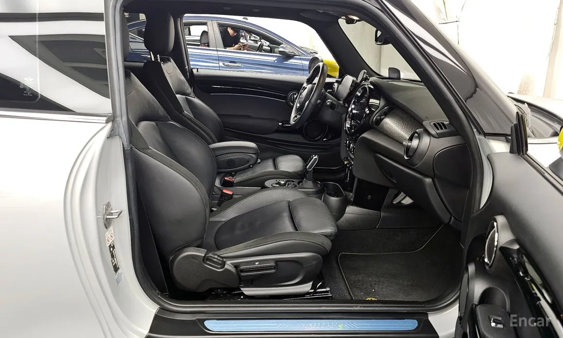 Фото 11 - Mini Cooper