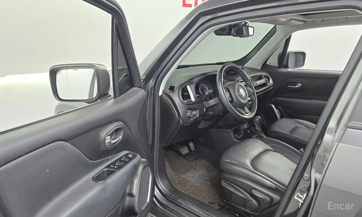 Фото 10 - Jeep Renegade