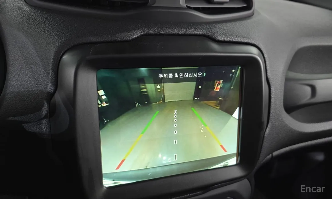 Фото 15 - Jeep Renegade