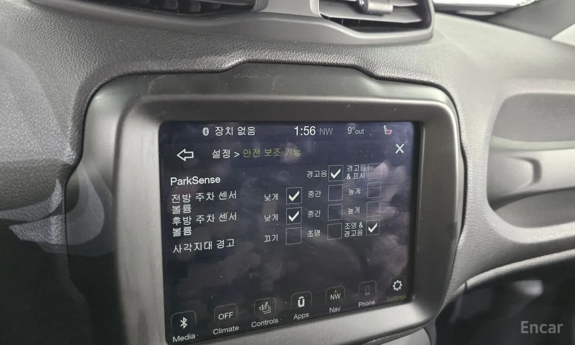 Фото 16 - Jeep Renegade