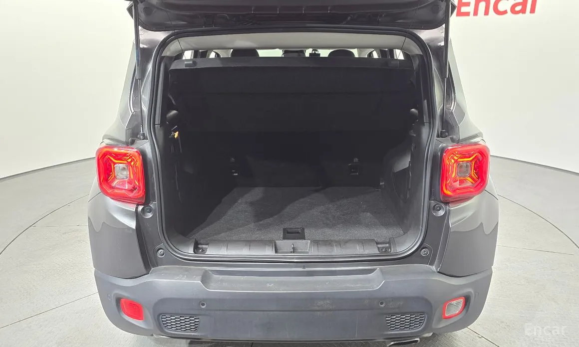 Фото 20 - Jeep Renegade