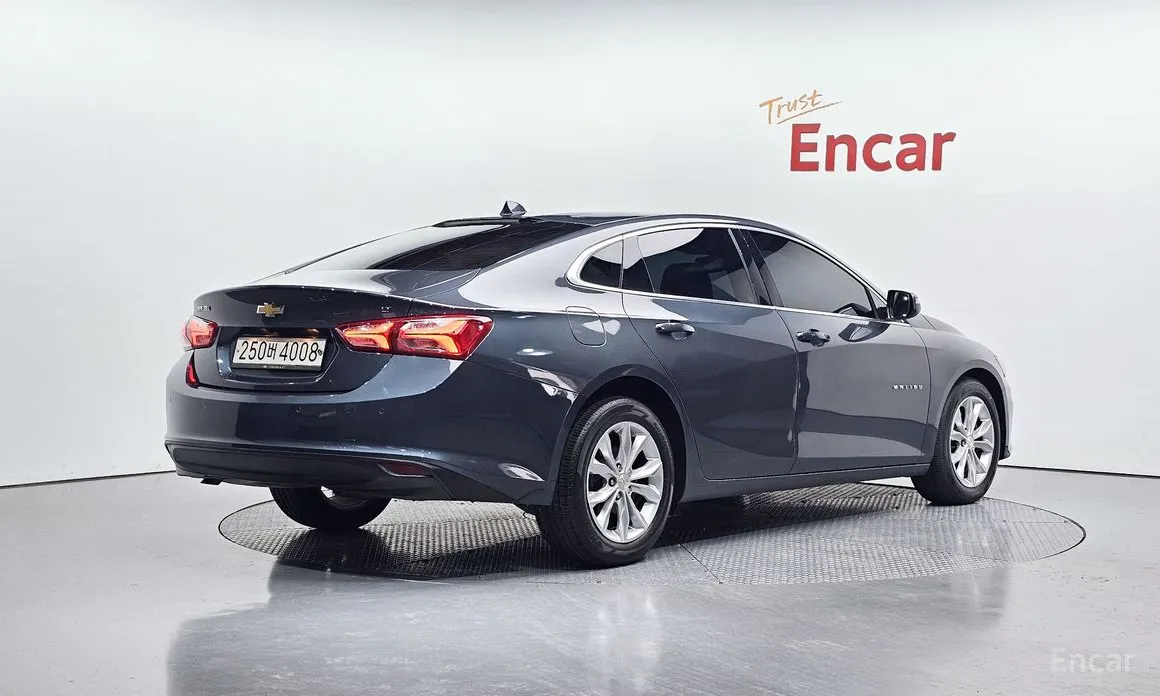Фото 2 - Chevrolet Malibu