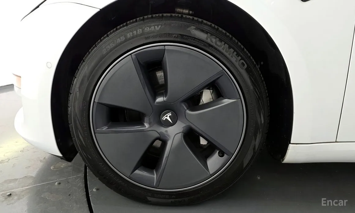 Фото 5 - Tesla Model 3