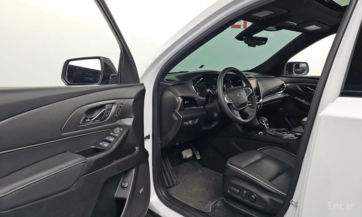 Фото 10 - Chevrolet Traverse