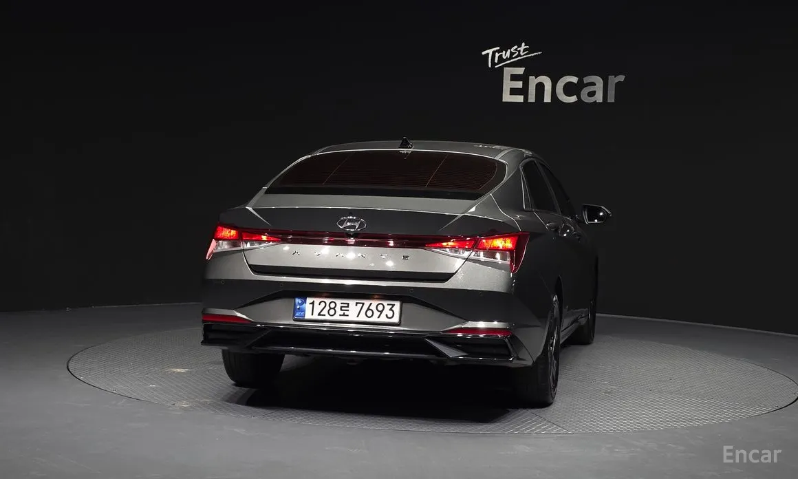 Фото 4 - Hyundai Avante