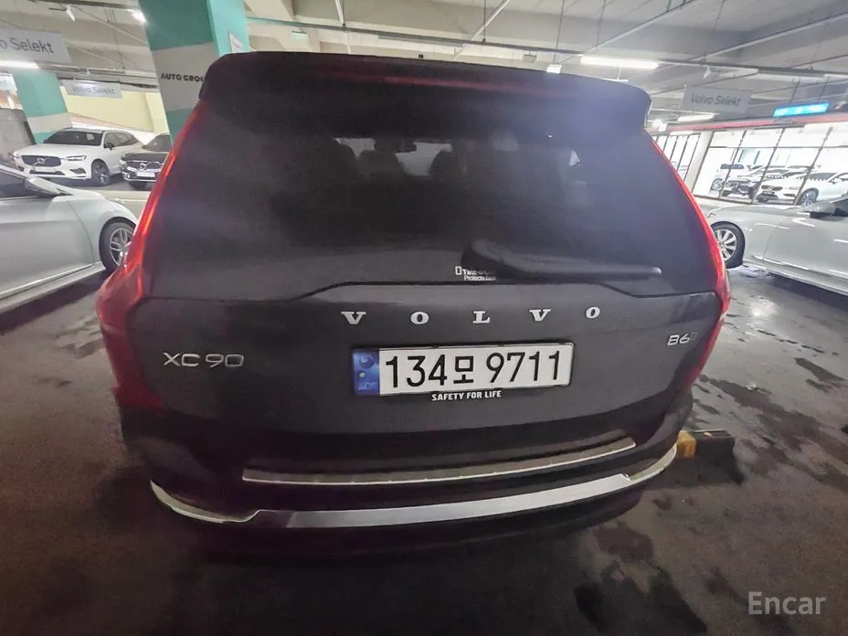 Фото 4 - Volvo XC90