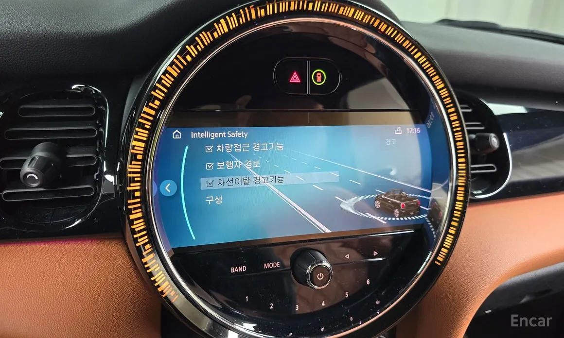 Фото 18 - Mini Cooper Convertible