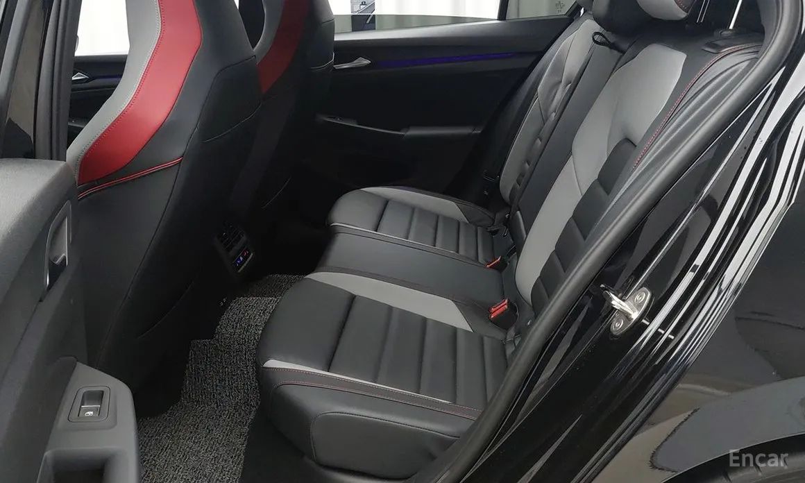 Фото 11 - Volkswagen Golf