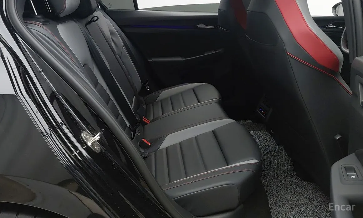 Фото 12 - Volkswagen Golf