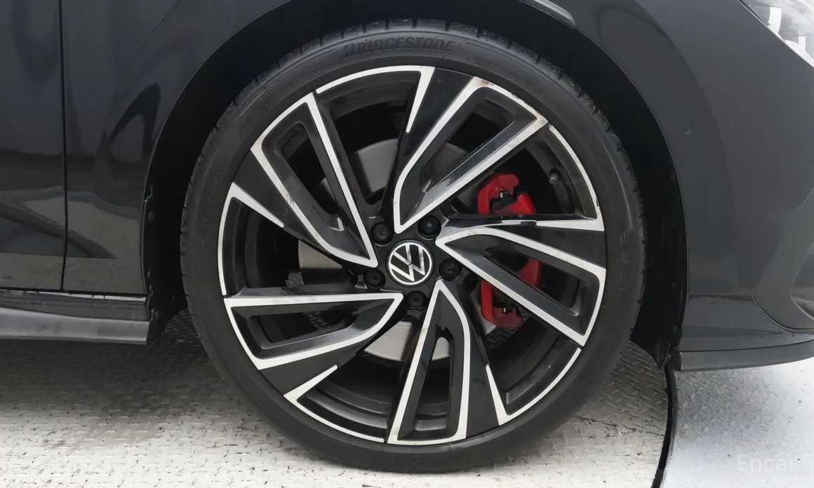 Фото 7 - Volkswagen Golf