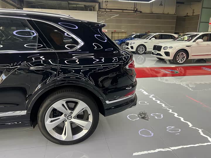 Фото 5 - Bentley Bentayga