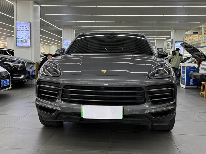 Фото 2 - Porsche Cayenne Hybrid