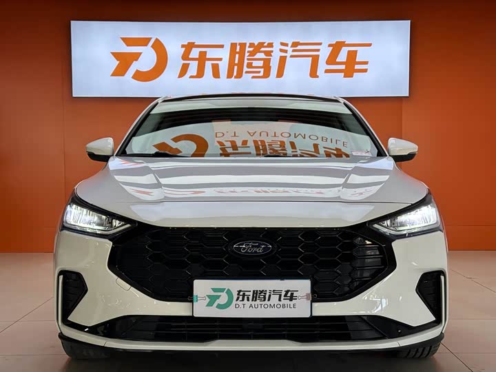 Фото 2 - Ford Focus