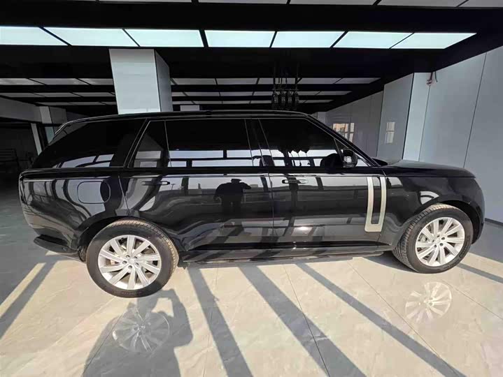 Photo 3 - Land Rover Range Rover