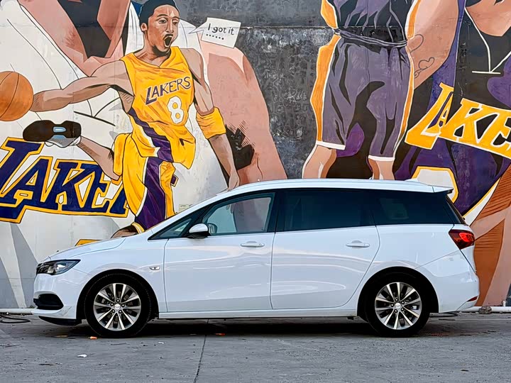 2021 Buick GL6