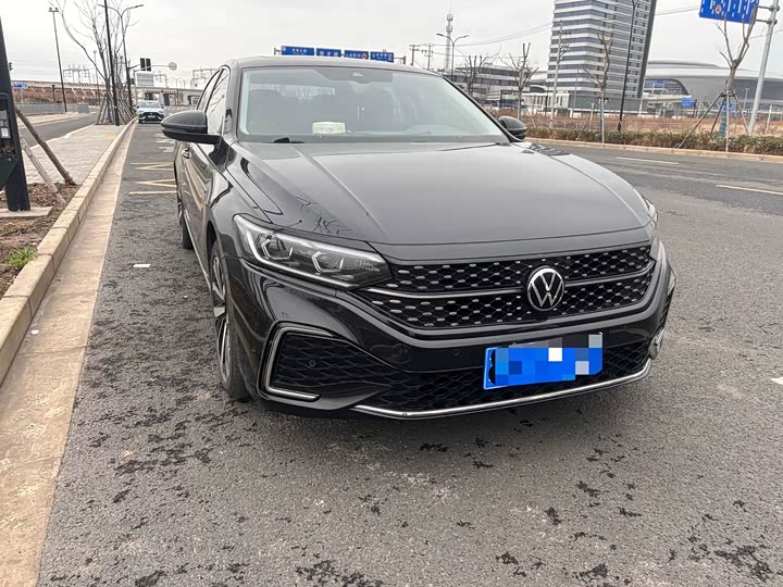 Фото 3 - Volkswagen Passat