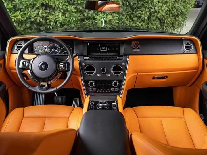 Фото 4 - Rolls-Royce Cullinan