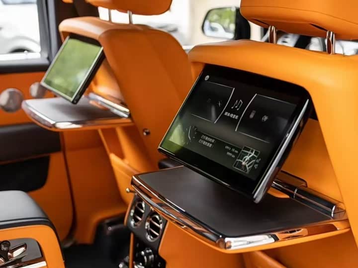 Фото 9 - Rolls-Royce Cullinan