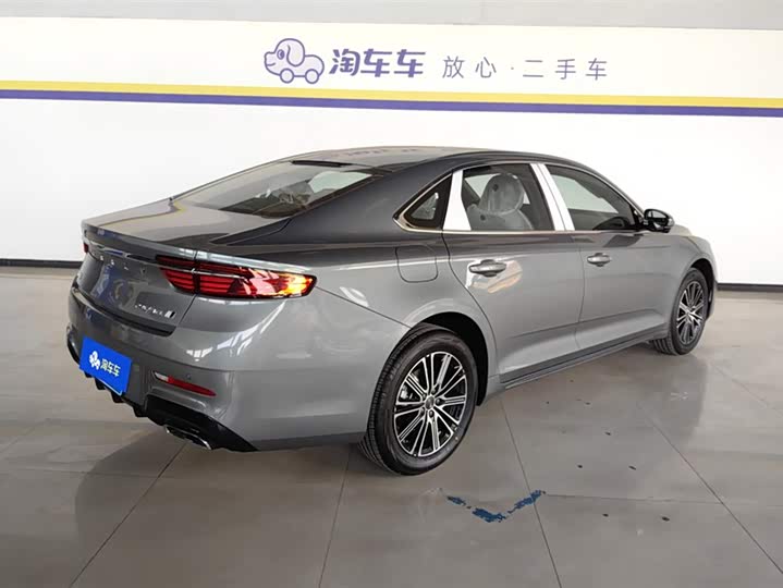 Фото 3 - Geely Preface