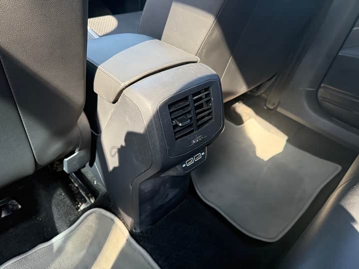 Фото 9 - Volkswagen Tacqua