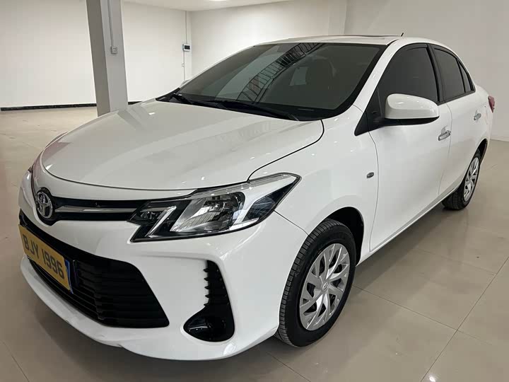 Фото 2 - Toyota Vios