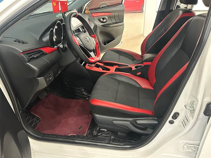 Фото 4 - Toyota Vios