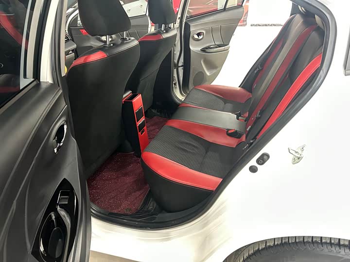 Фото 5 - Toyota Vios