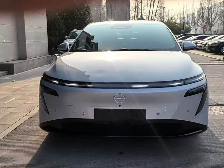 Фото 2 - Nissan N7