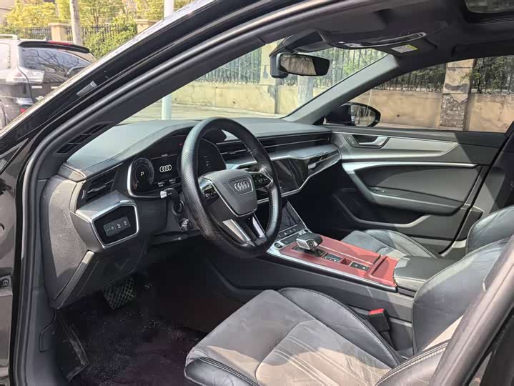 Фото 3 - Audi A6L