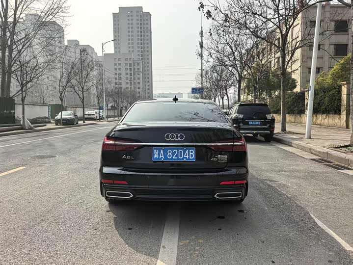 Фото 7 - Audi A6L